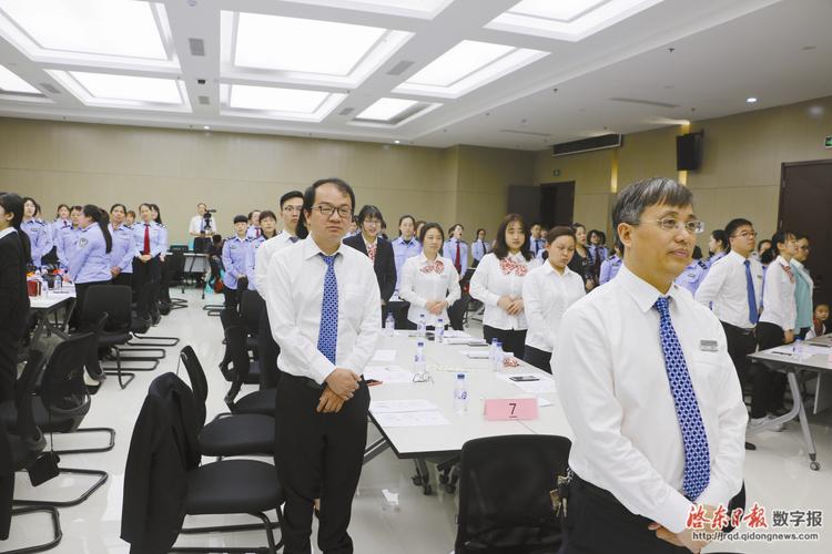 学习文明礼仪 规范政务服务